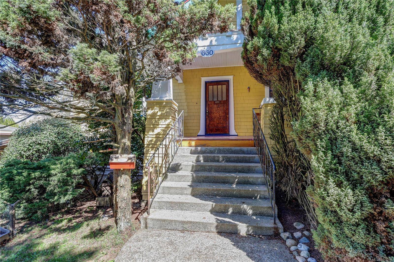 Nanaimo, BC V9R 1W8,660 Third St