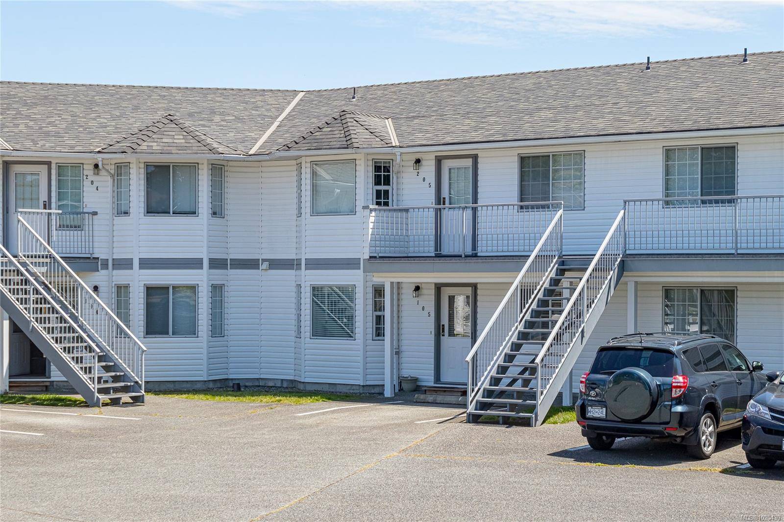 Ladysmith, BC V9G 1S9,219 Dogwood Dr #105