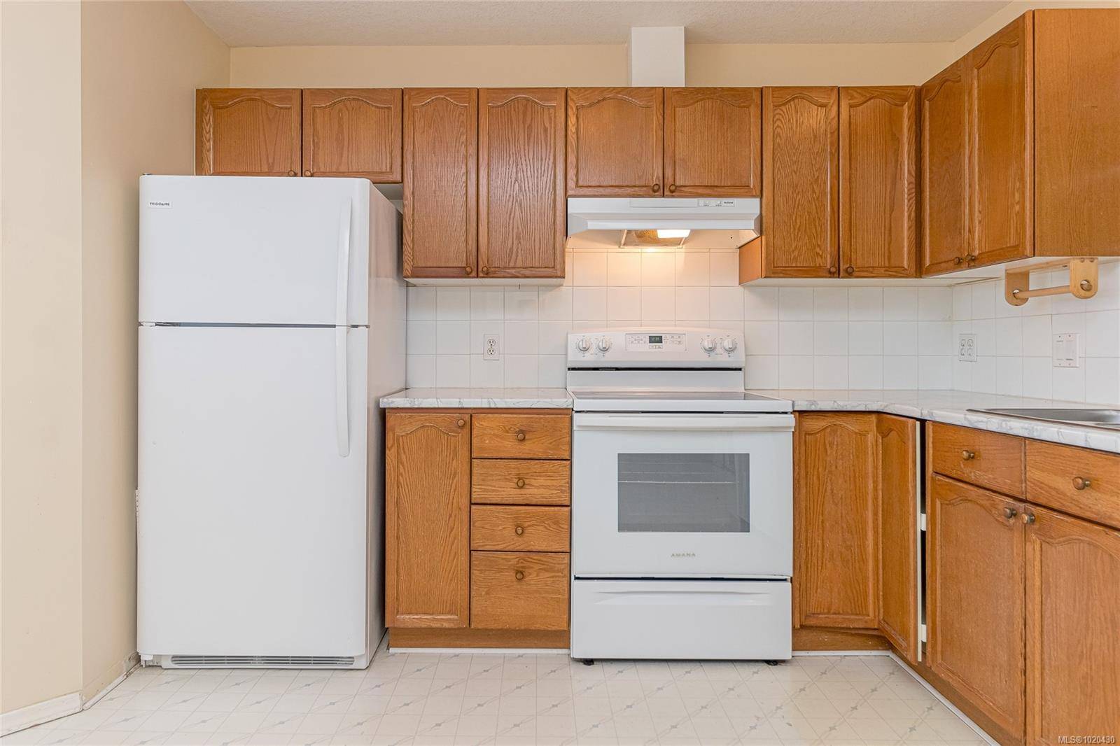 Ladysmith, BC V9G 1S9,219 Dogwood Dr #105