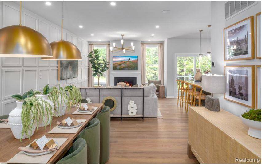 Plymouth, MI 48170,41663 Boreal