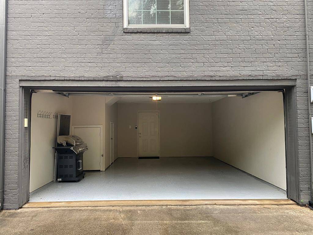 Dallas, TX 75205,4403 Buena Vista Street #6