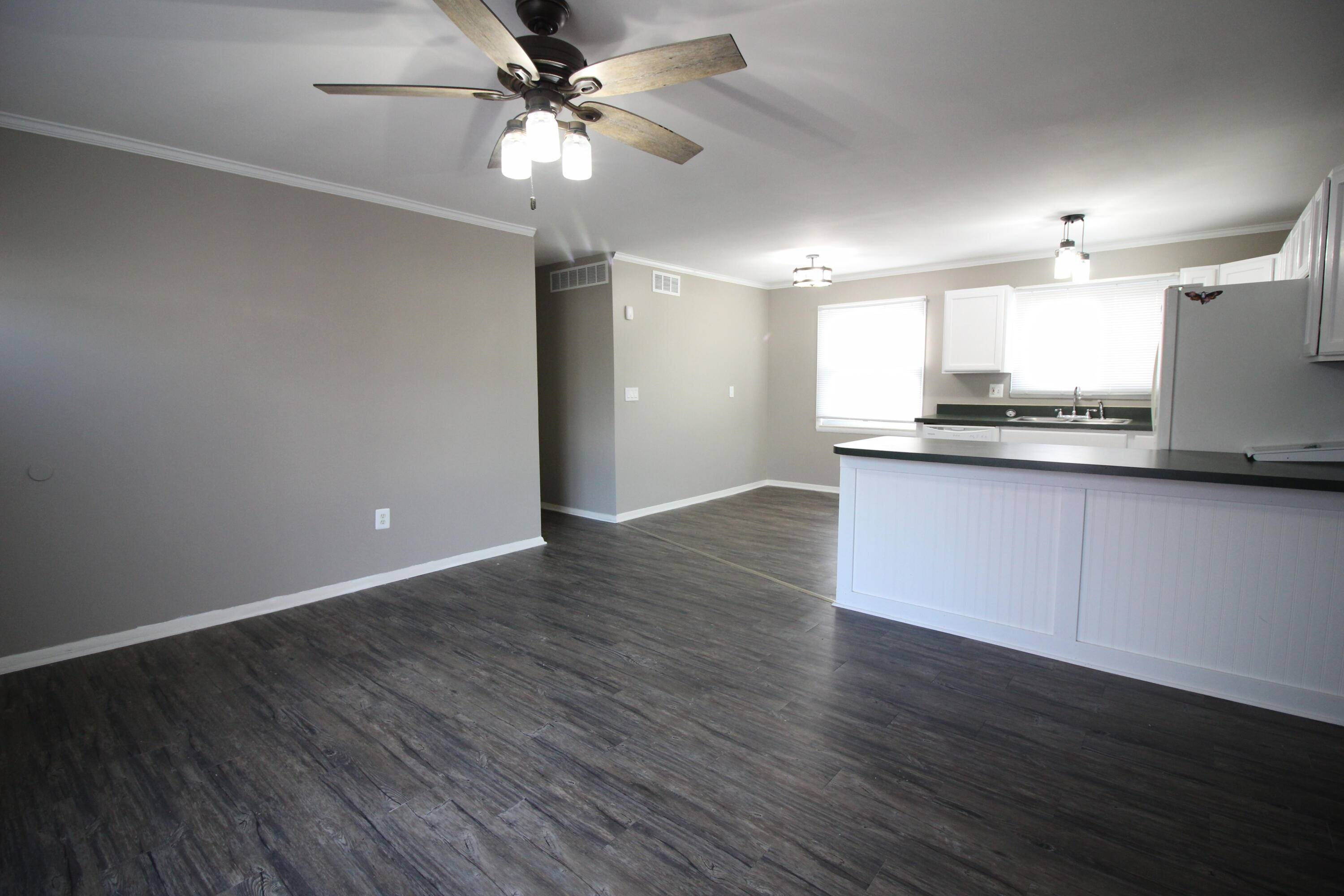 Romulus, MI 48174,15756 Woodmont ST