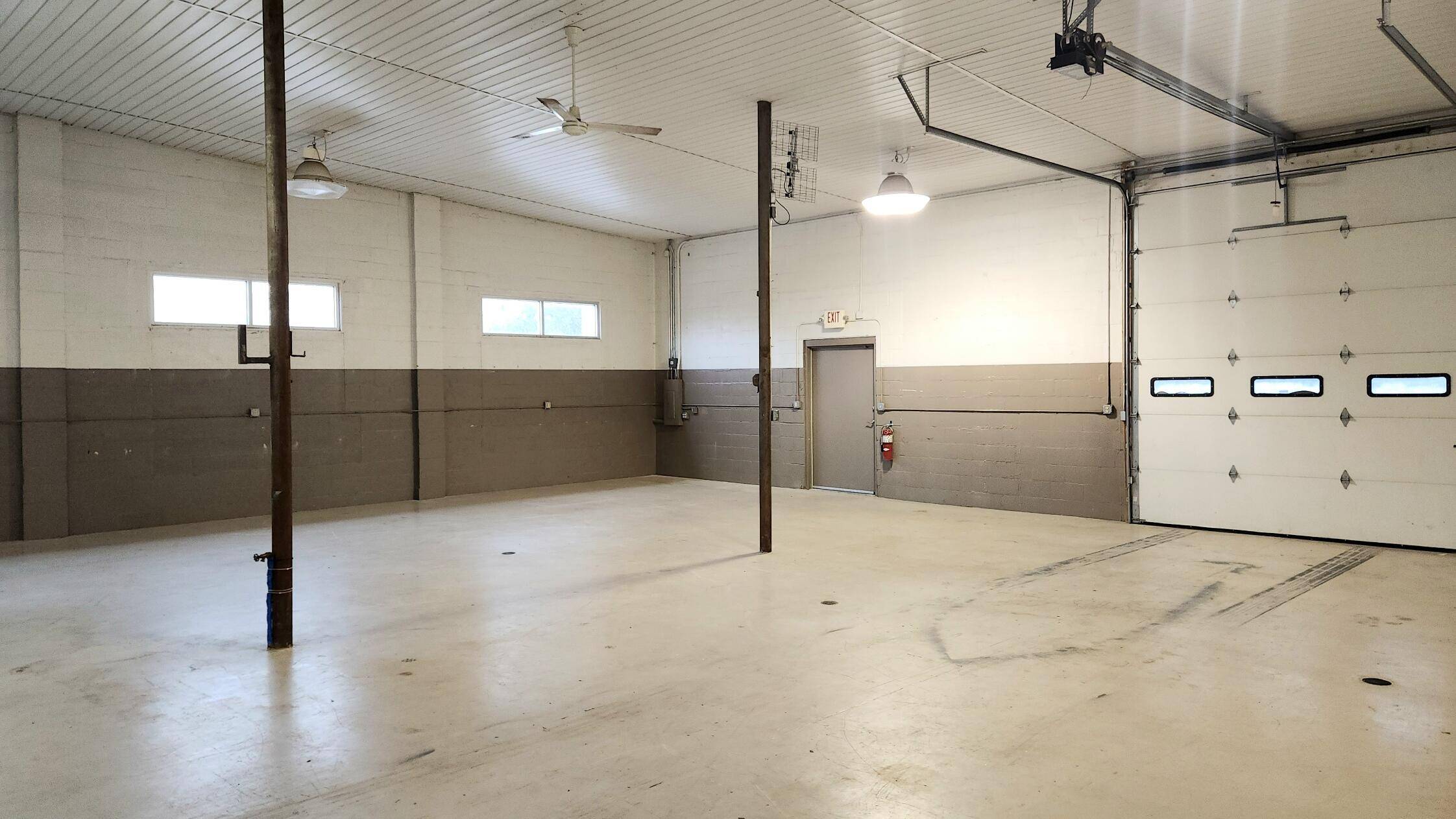 3988 N Dixie HWY, Frenchtown Twp, MI 48162