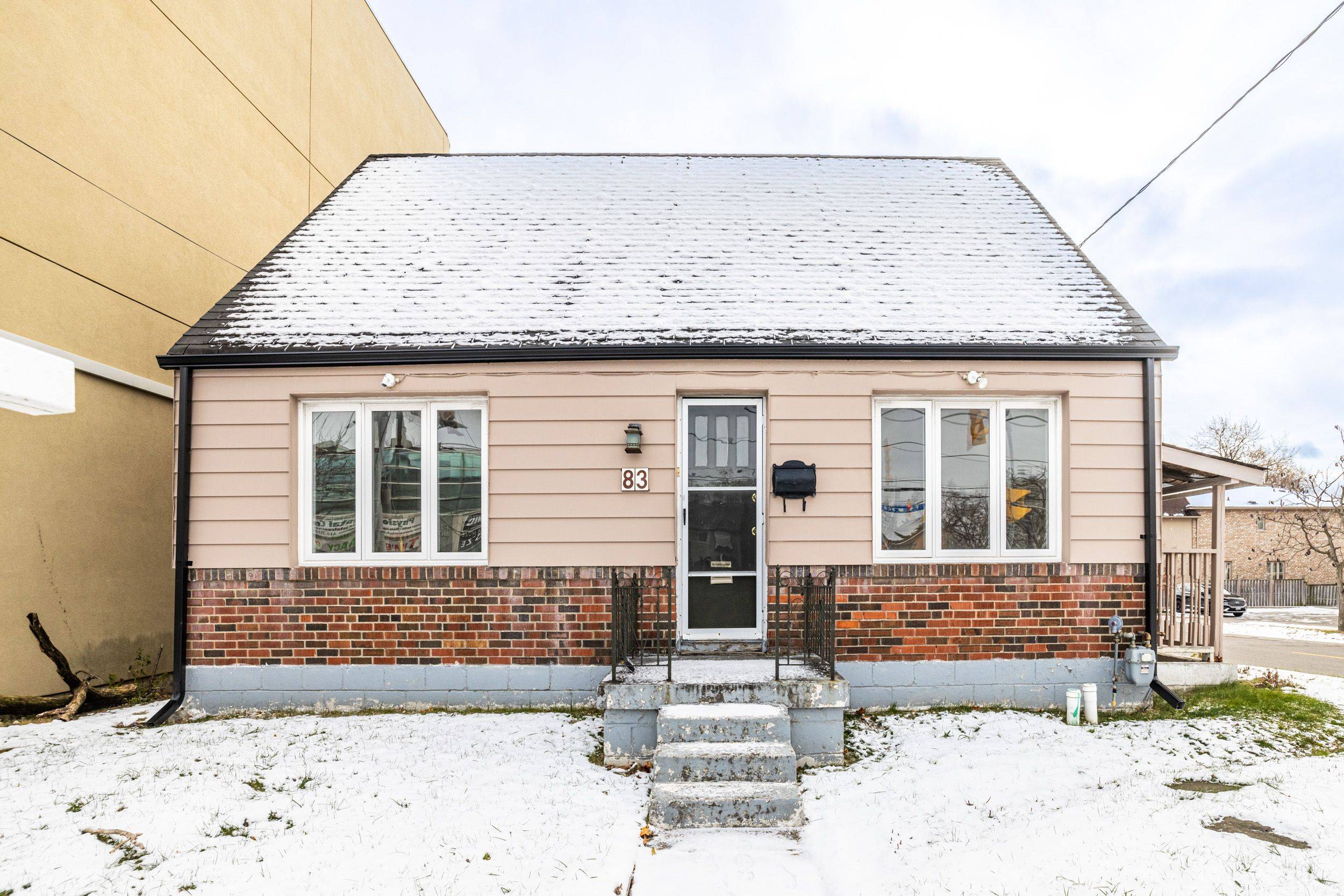 Toronto C07, ON M2N 2H5,83 Finch AVE W