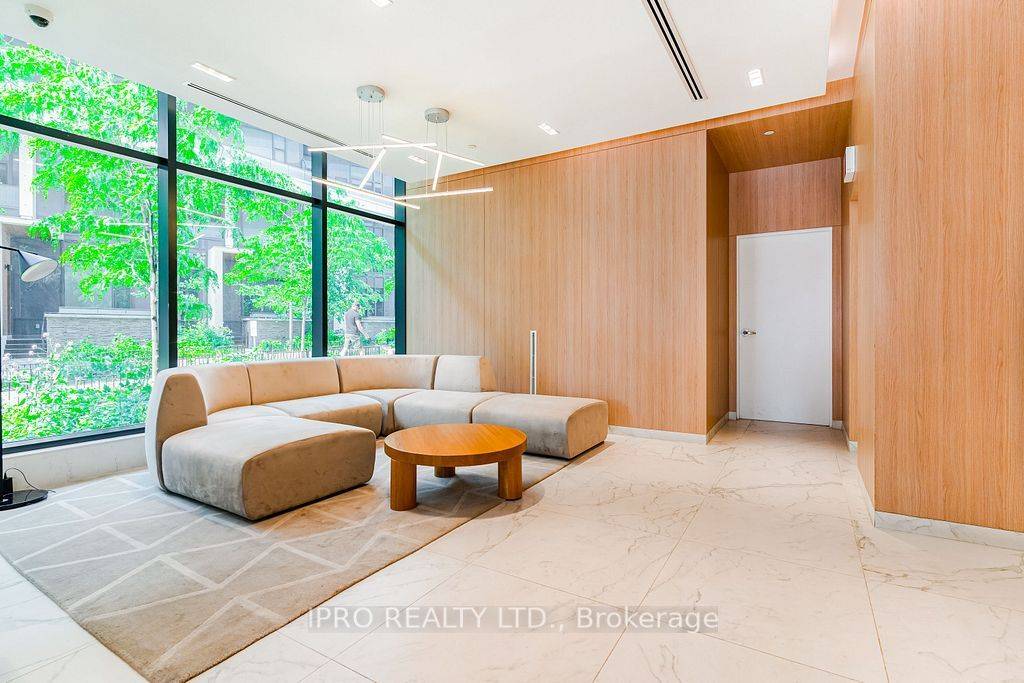 Toronto C01, ON M6K 0C8,30 Ordnance ST #407