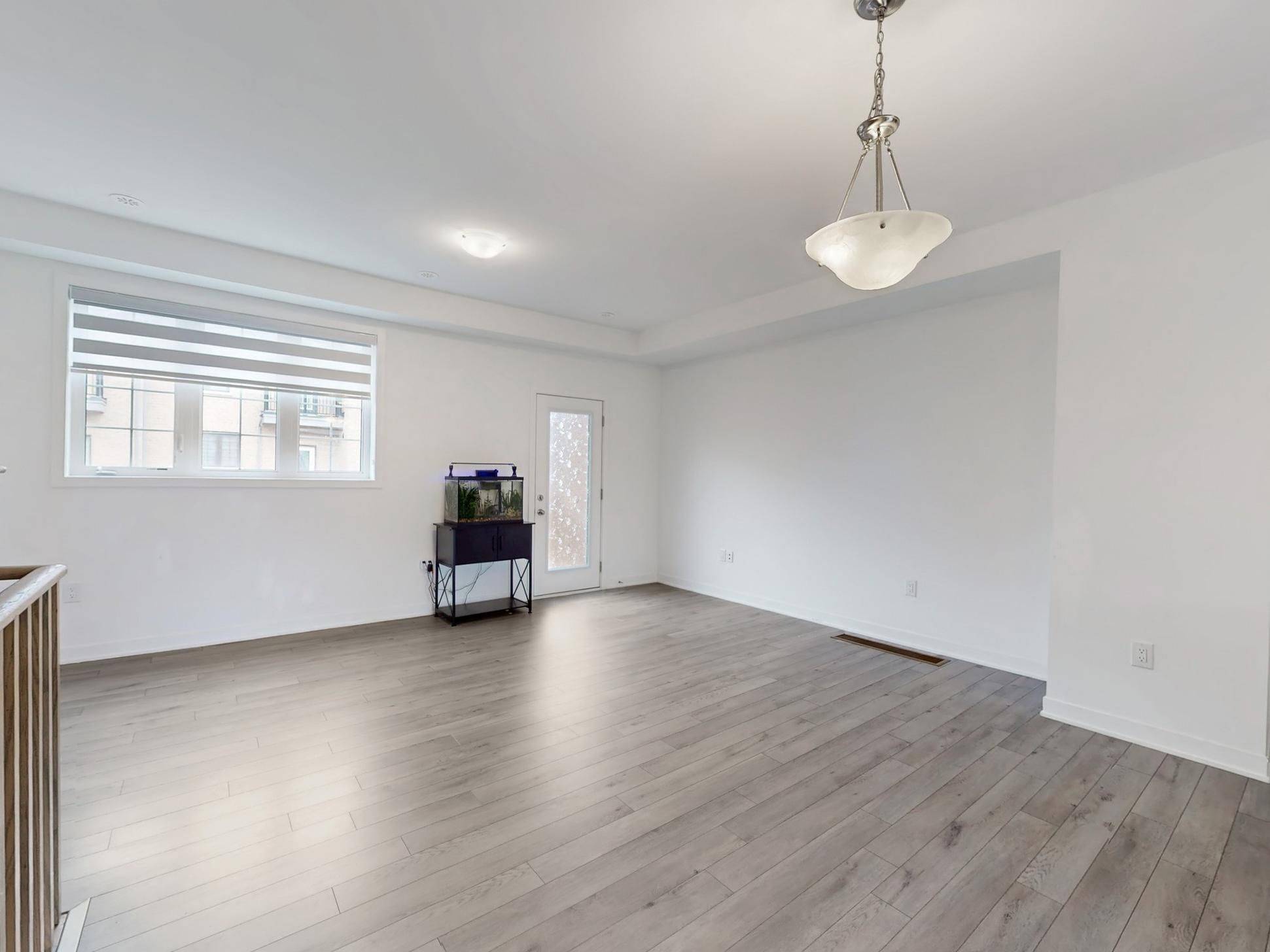 Whitby, ON L1N 0N9,19 Frank Lloyd Wright ST