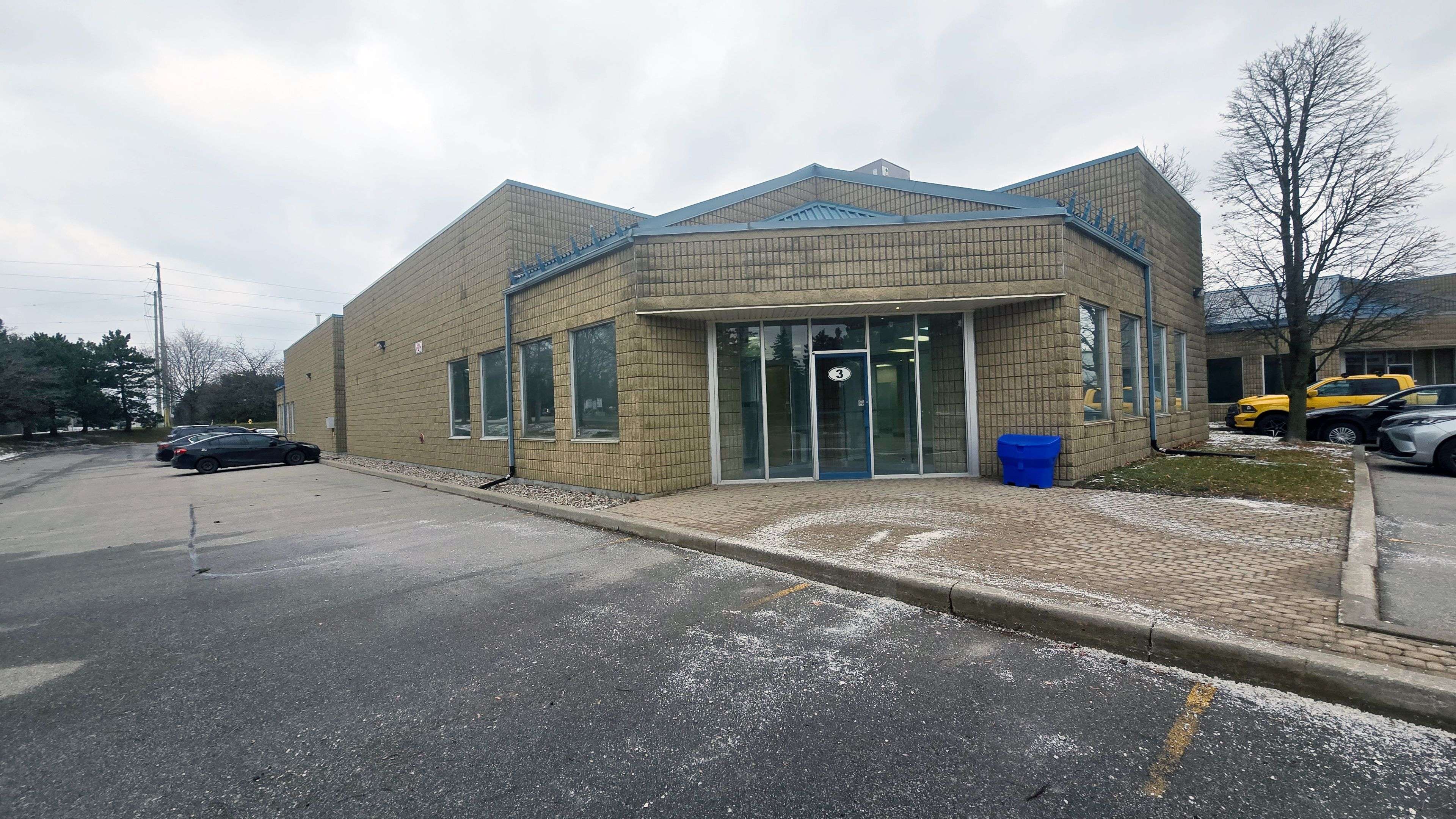 Pickering, ON L1W 3X8,900 Mckay RD #3