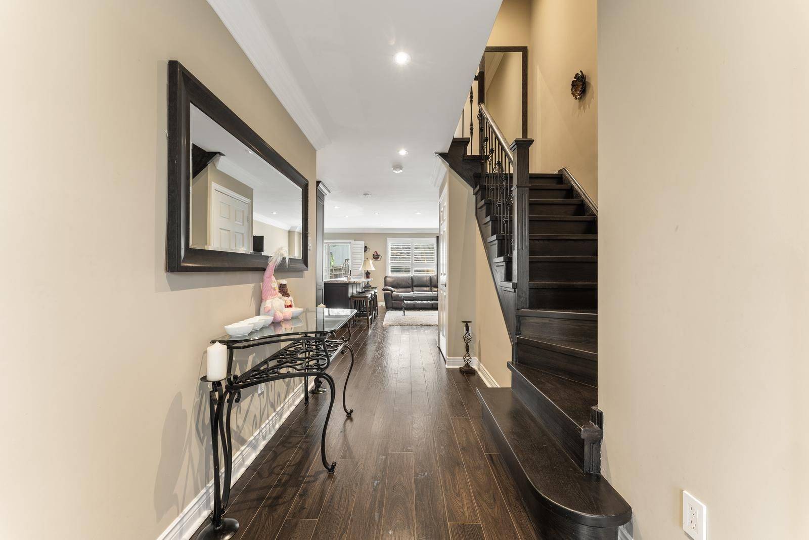 Caledon, ON L7E 1X4,46 Waterbury ST