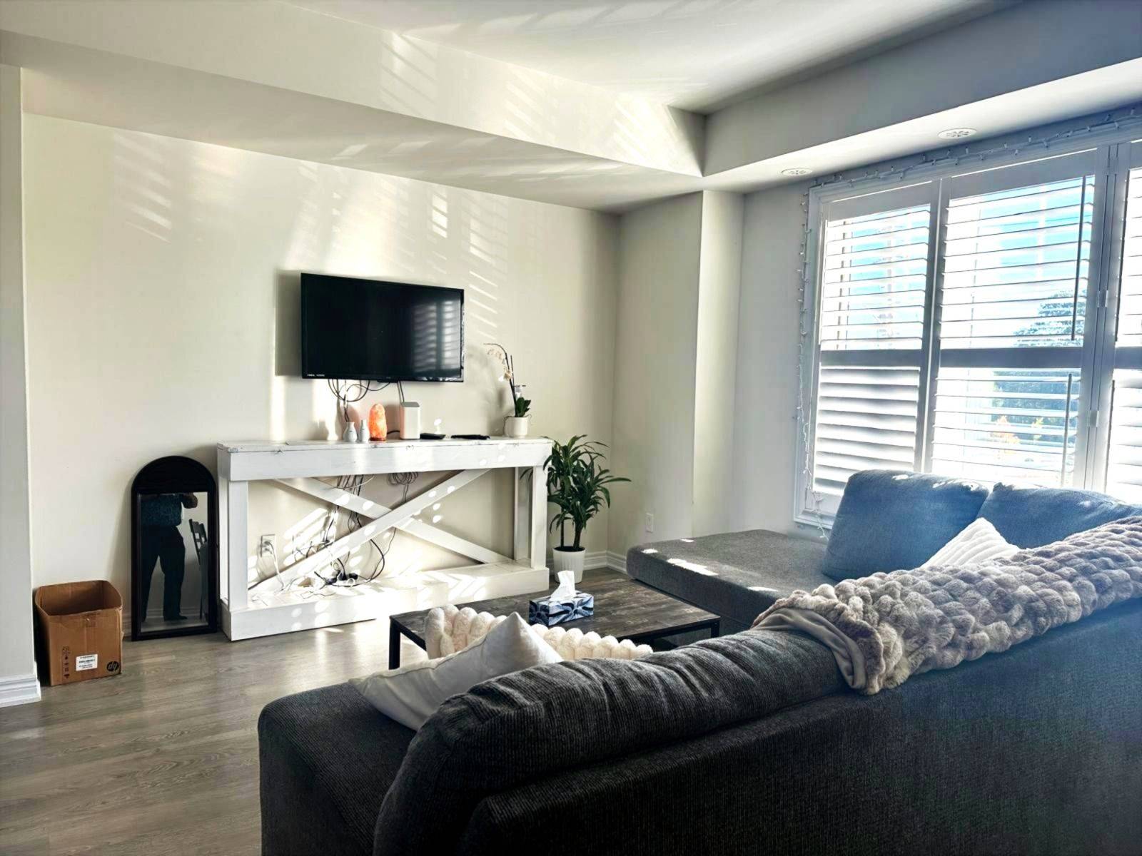 Guelph, ON N1E 7J9,111 Starwood DR