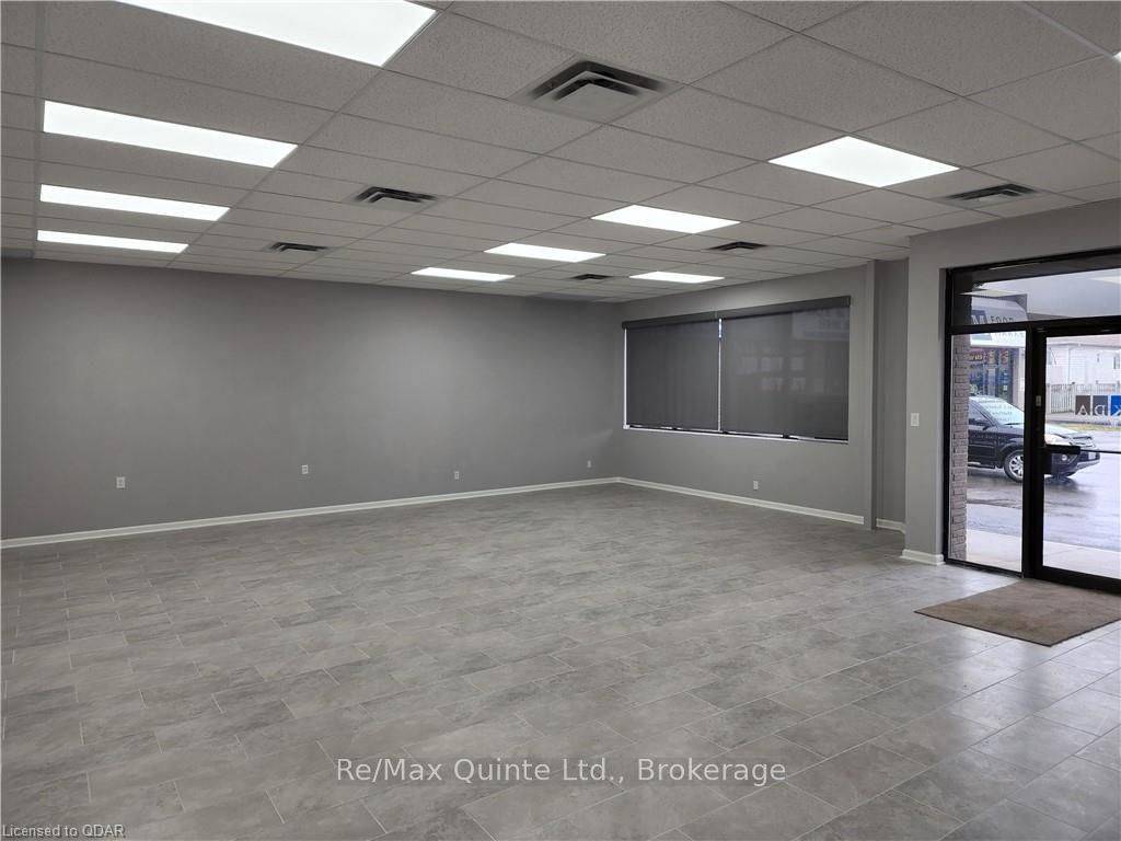 Quinte West, ON K8V 1M1,257 DUNDAS ST E #UNIT #5