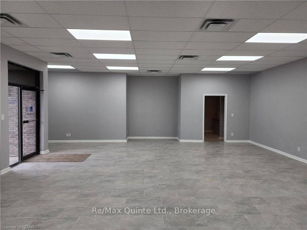 Quinte West, ON K8V 1M1,257 DUNDAS ST E #UNIT #5