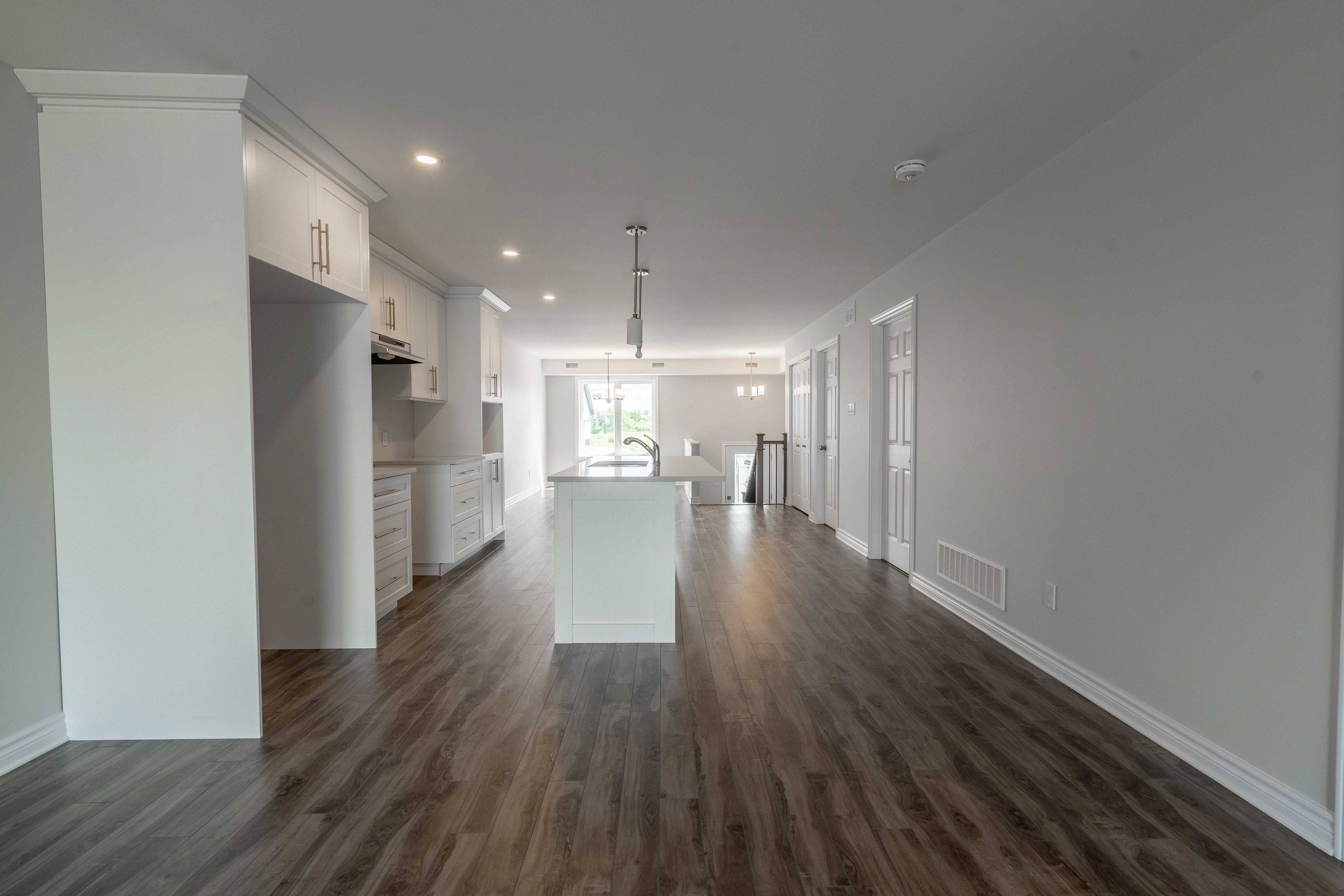 Cornwall, ON K6H 0J9,221/221A Ruby DR