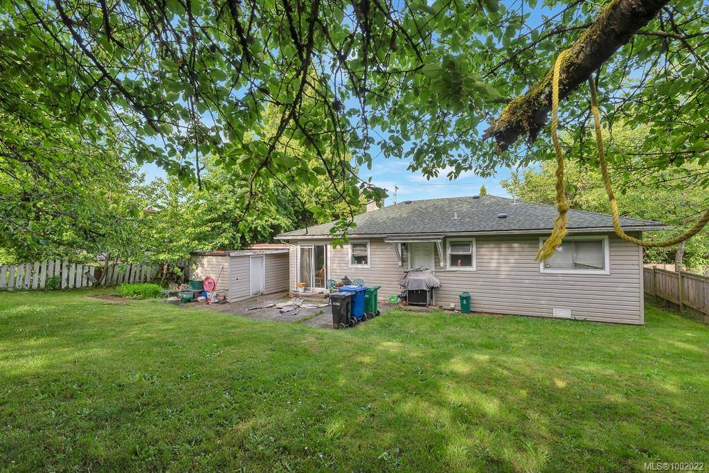 Nanaimo, BC V9S 3M3,307, 311,315 Holly Ave