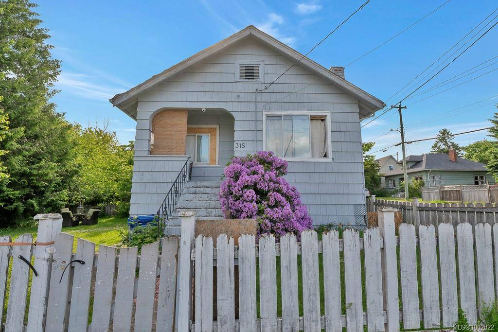 Nanaimo, BC V9S 3M3,307, 311,315 Holly Ave