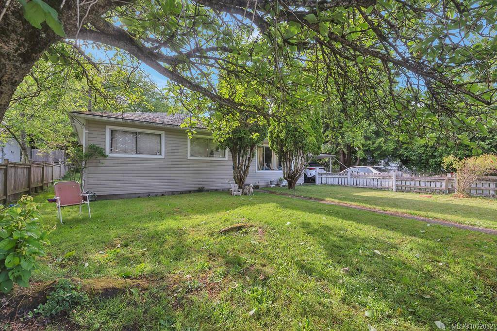 Nanaimo, BC V9S 3M3,311, 307,315 Holly Ave