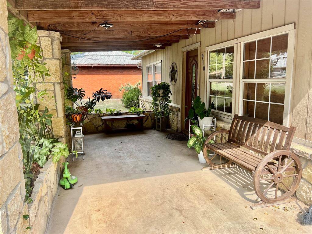 Stephenville, TX 76401,910 W Elm Street