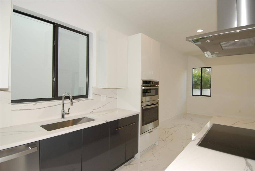 Fort Lauderdale, FL 33315,1435 SW 23rd Street