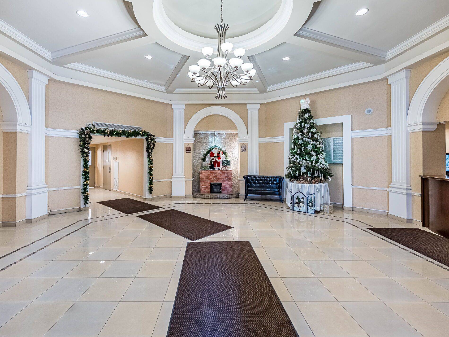 Mississauga, ON L4Z 4K1,220 Forum DR #113