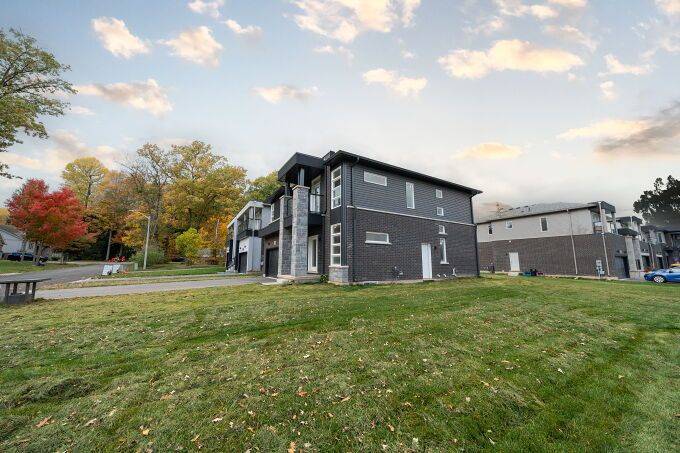 Fort Erie, ON L0S 1N0,3280 Parker AVE