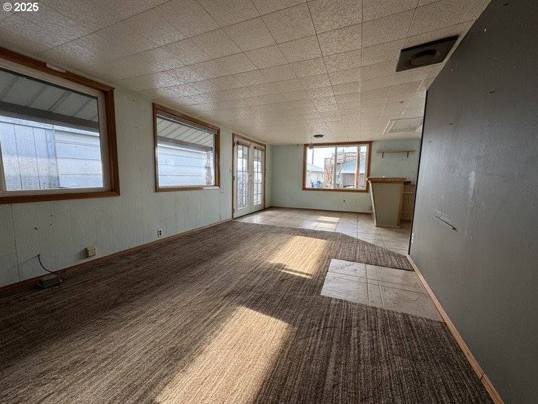 Portland, OR 97211,2901 NE Marine Dr. #A19