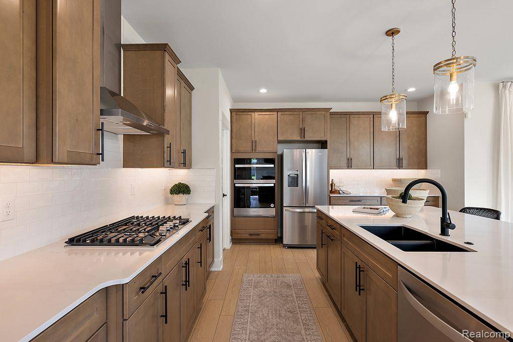 Rochester, MI 48307,446 6TH ST