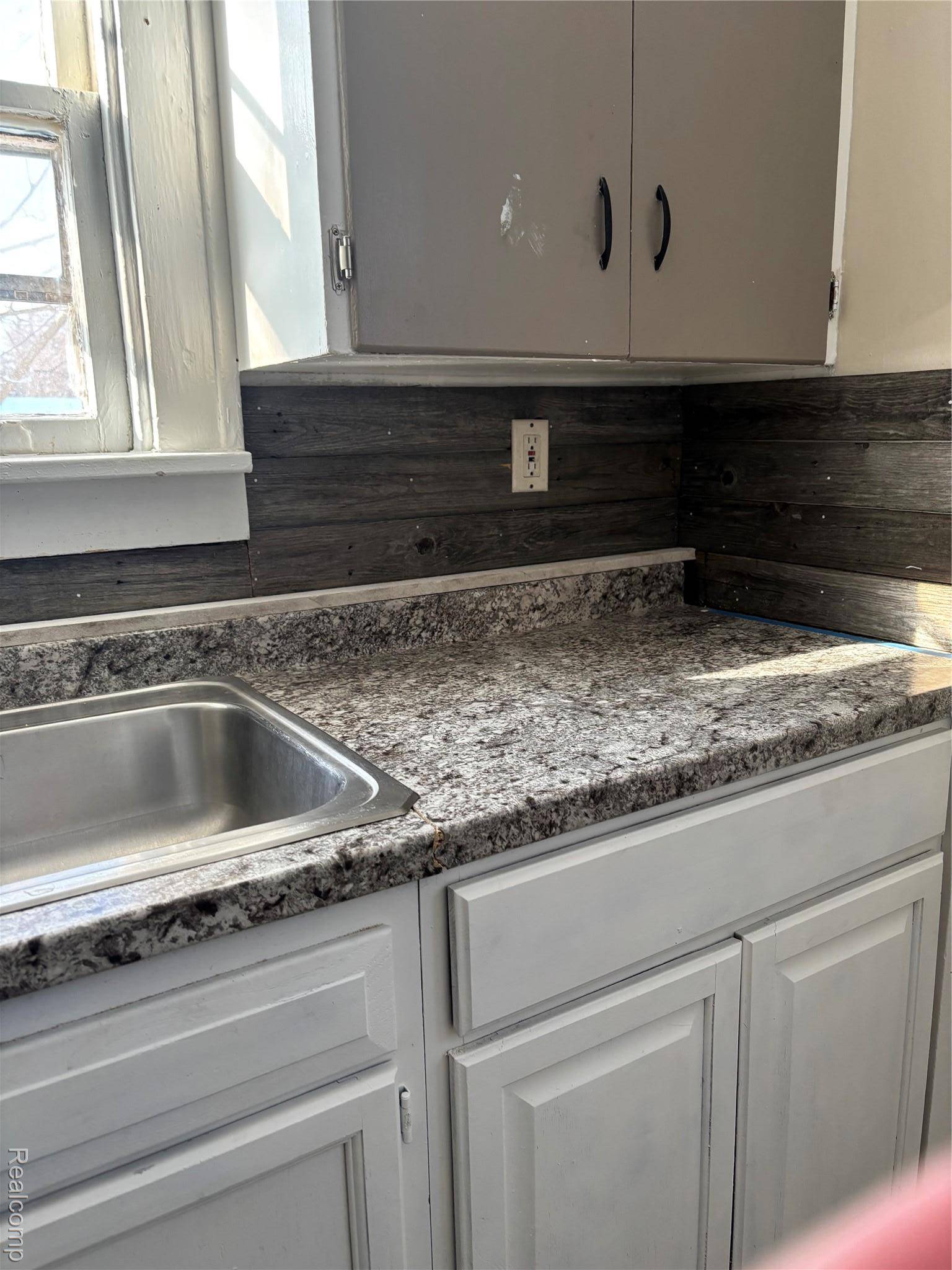 Flint, MI 48532,3922 W COURT ST