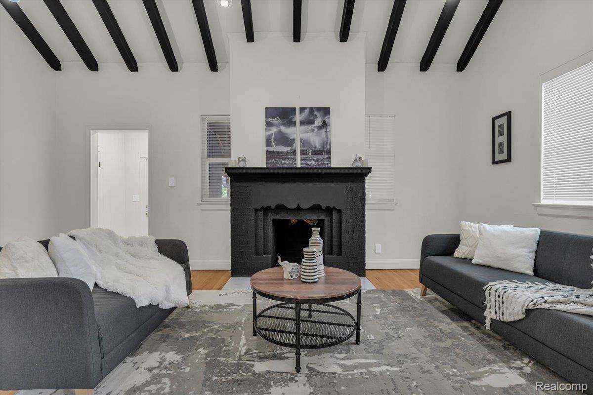 Detroit, MI 48227,15894 Snowden ST