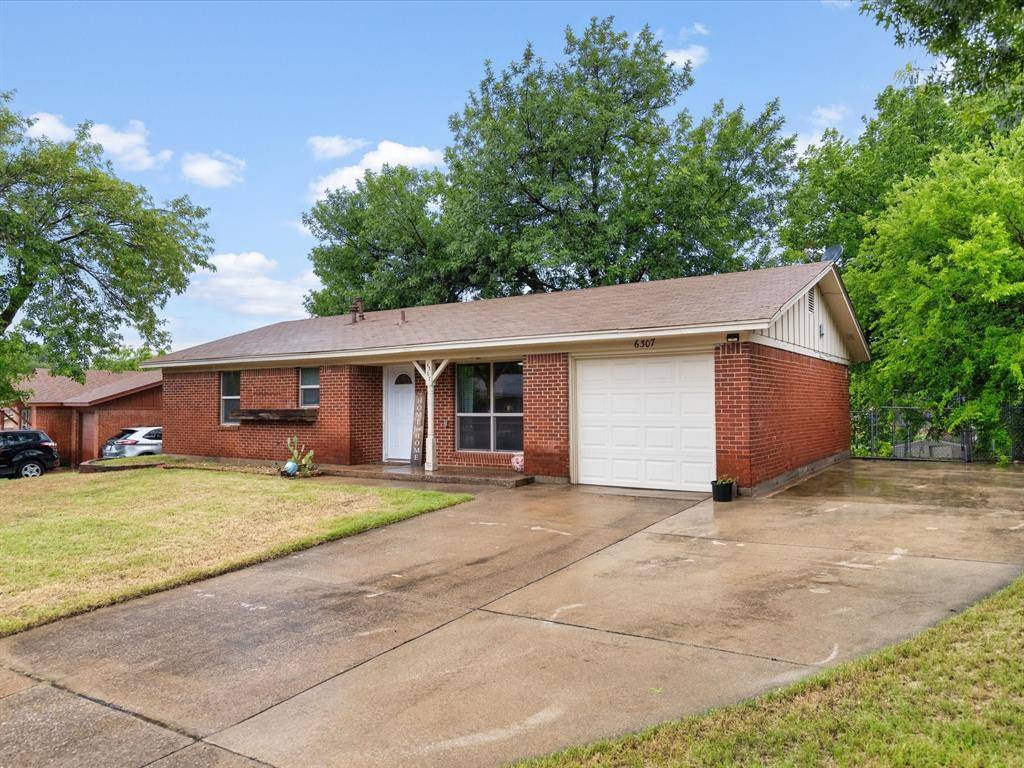 Fort Worth, TX 76135,6307 Basswood Drive