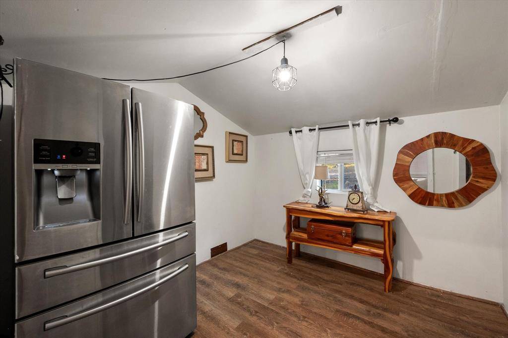 Teague, TX 75860,734 Interstate 45 S