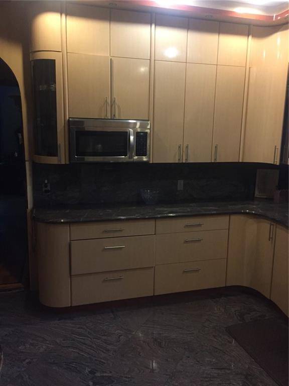 Brooklyn, NY 11219,921 45th ST