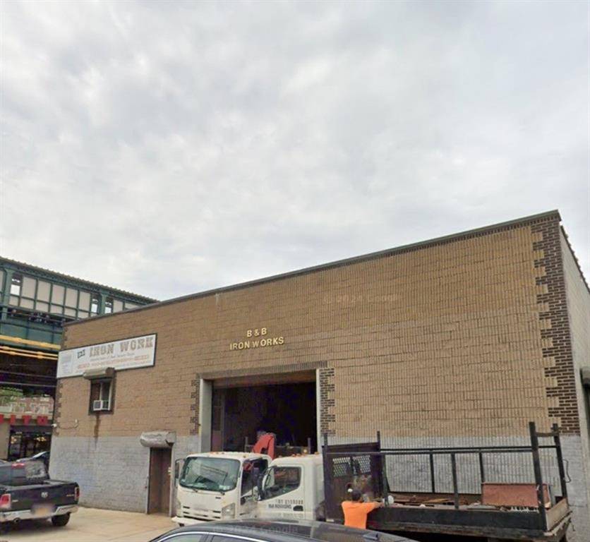 Brooklyn, NY 11223,51 Gravesend Neck RD