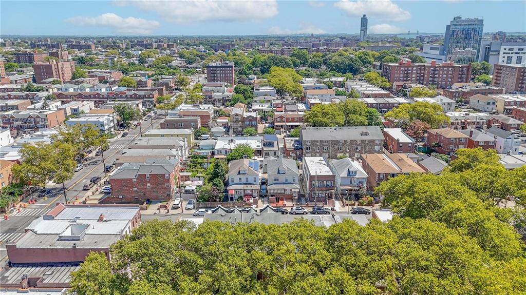 Brooklyn, NY 11223,2518 West 1st ST