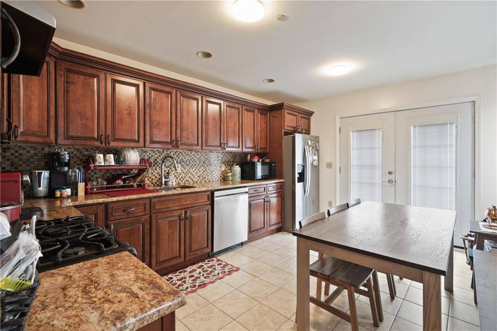 Staten  Island, NY 10306,155 Milton AVE