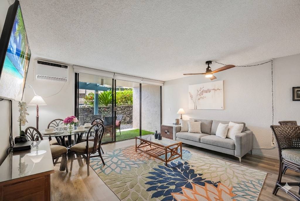 Kailua-kona, HI 96740,75-5888 KONA REEF #C2