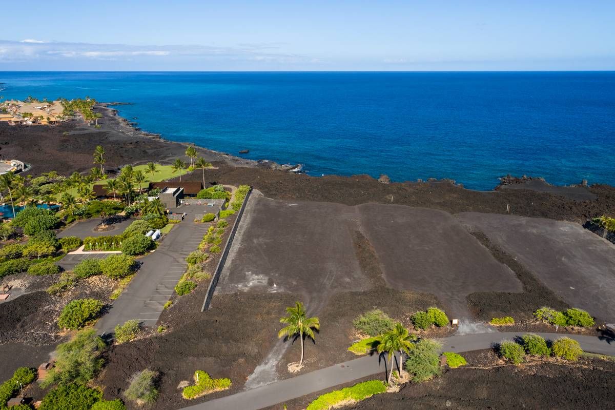 72-111 PAHINAHINA PL, Kailua-kona, HI 96740