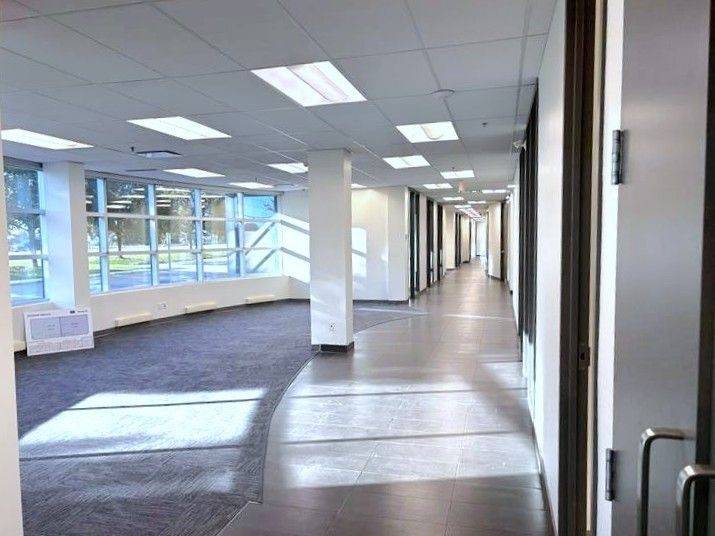 Oakville, ON L6H 6P7,2351 Upper Middle RD #100