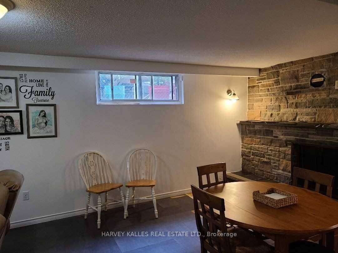 Mississauga, ON L5A 2T1,2379 Hensall ST #Lower