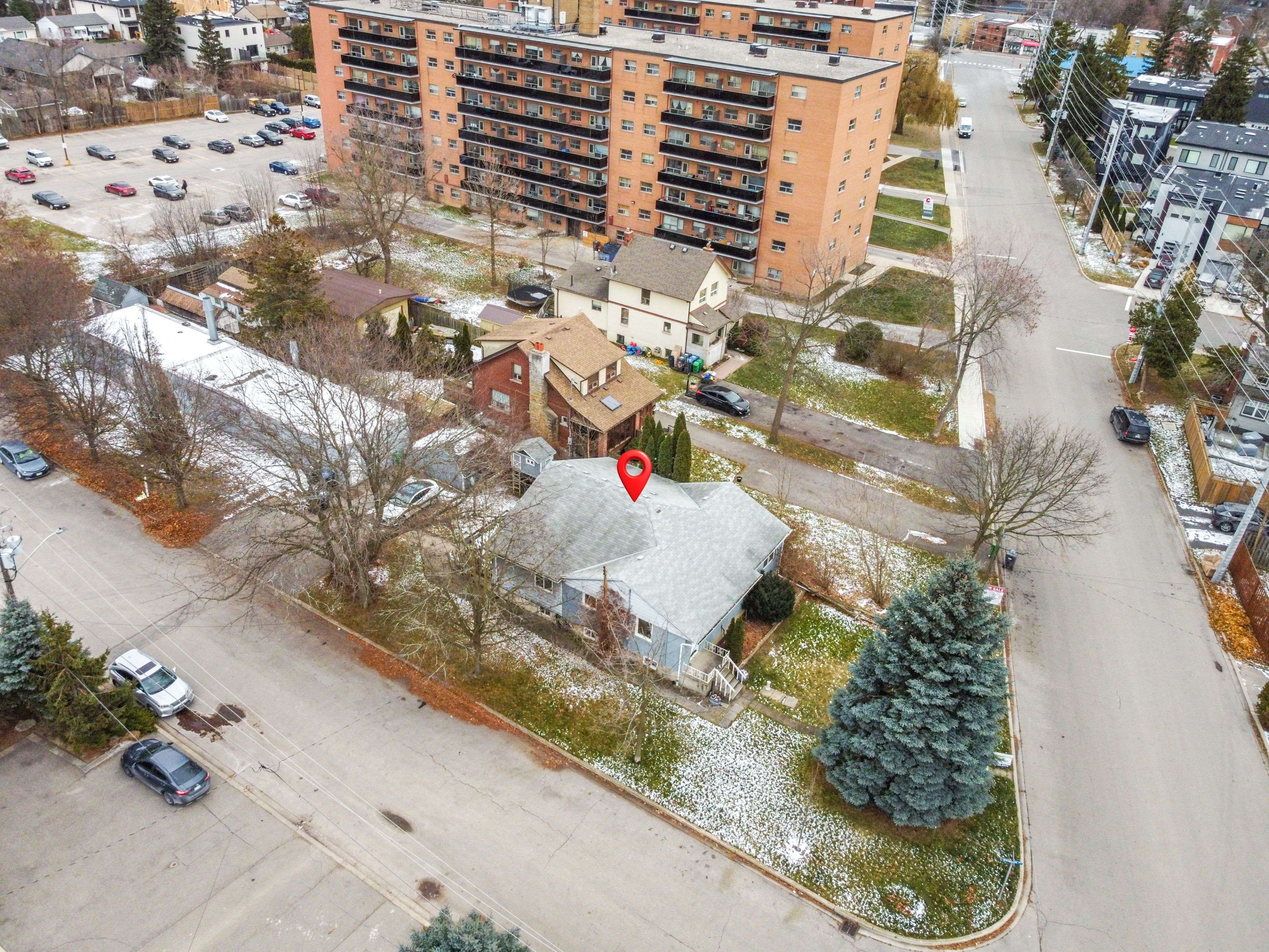 Mississauga, ON L5G 3X4,1089 Seneca AVE