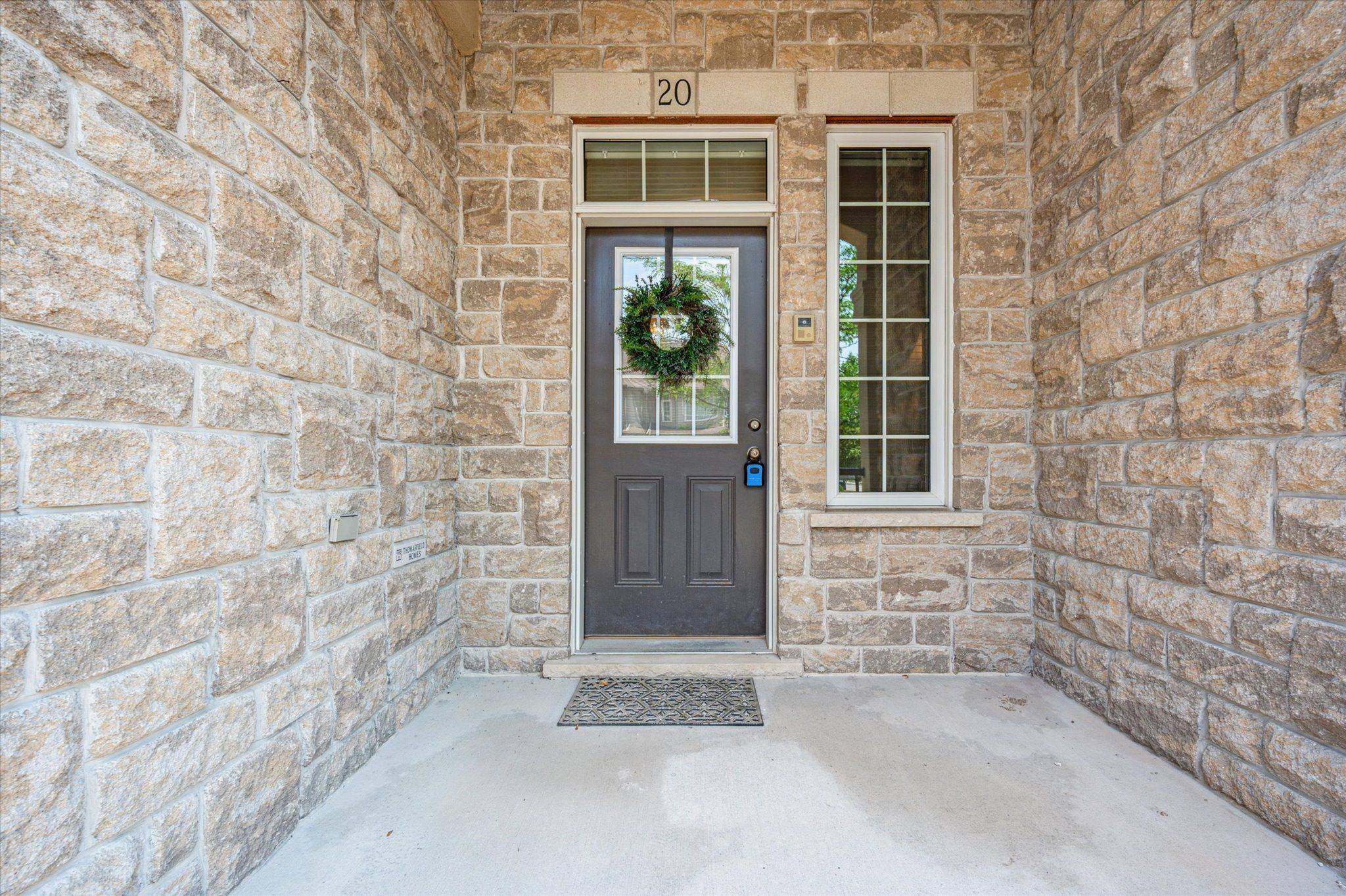 Guelph, ON N1L 0E1,255 Summerfield DR #20