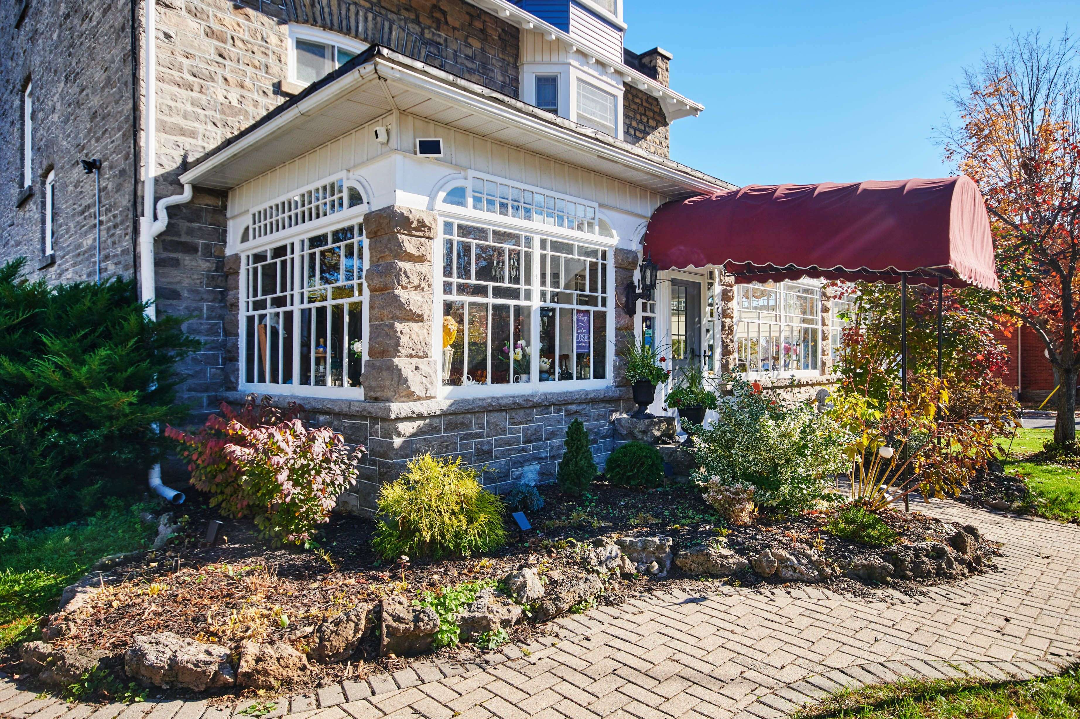 Prescott, ON K0E 1T0,408 East ST