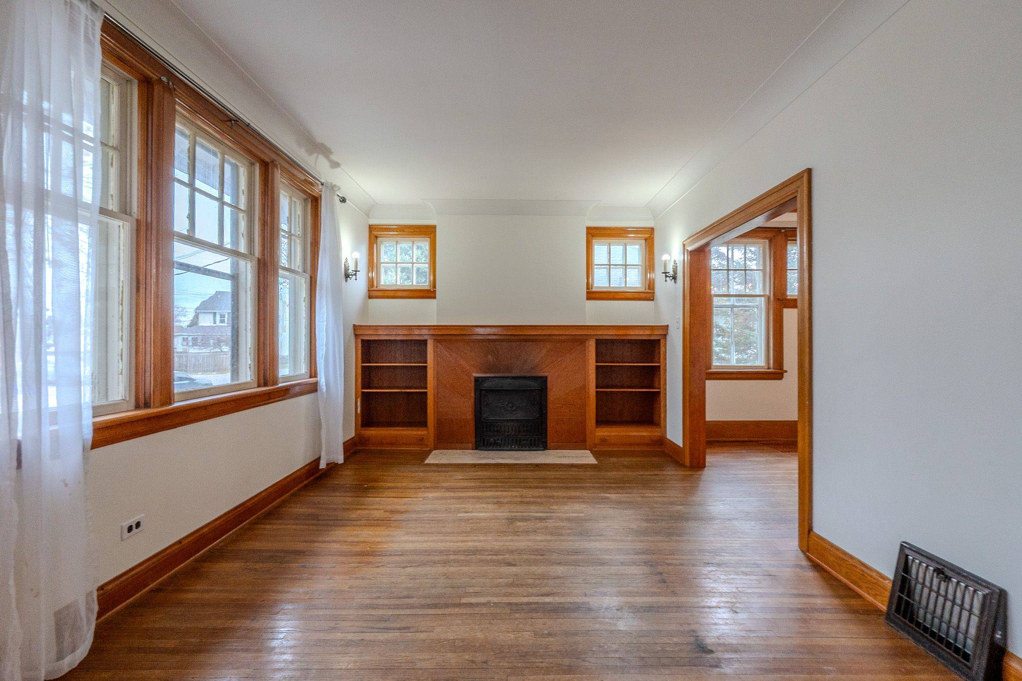 North Bay, ON P1A 1W9,12 ROWE AVE