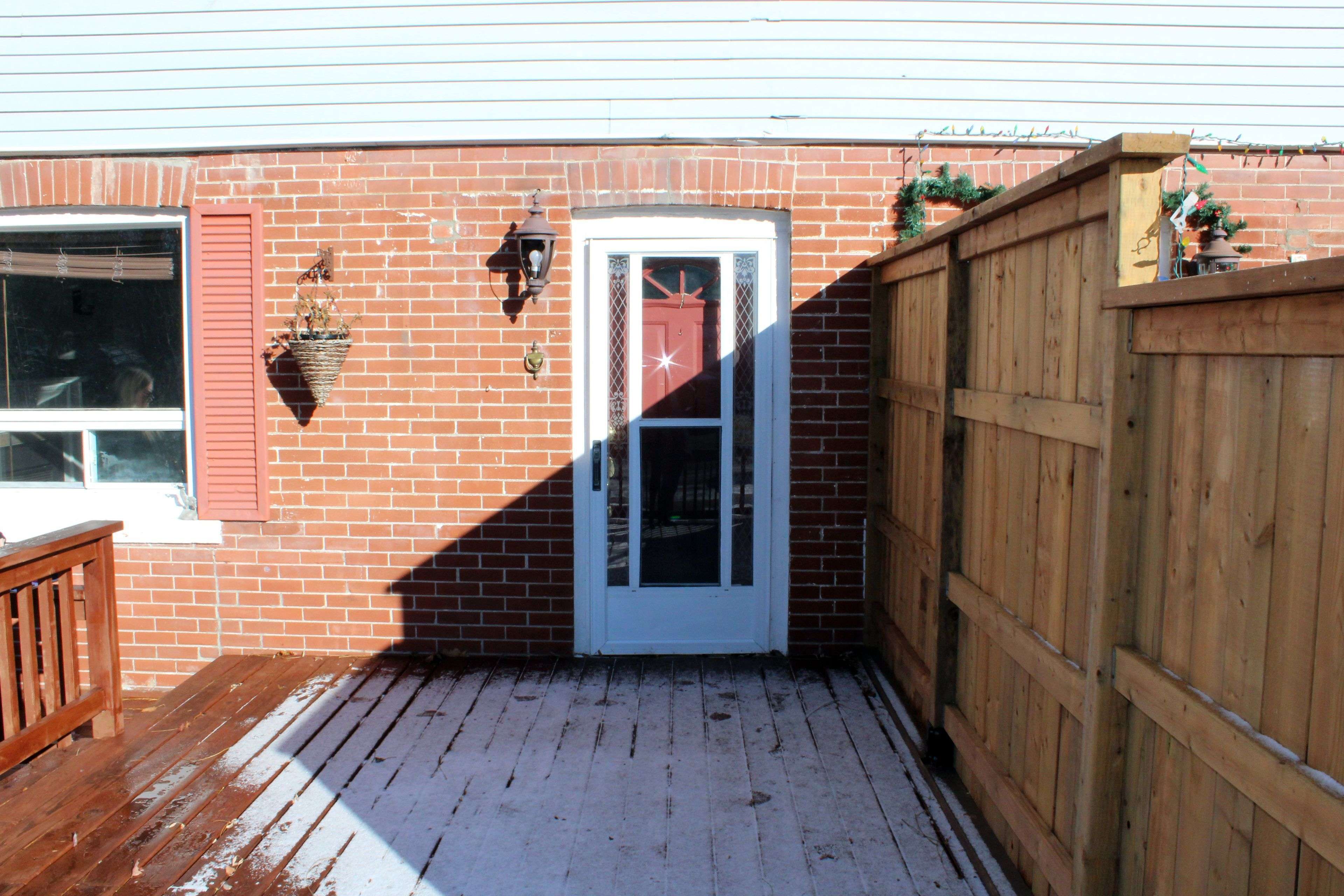 Grimsby, ON L3M 1P5,205 Main ST E