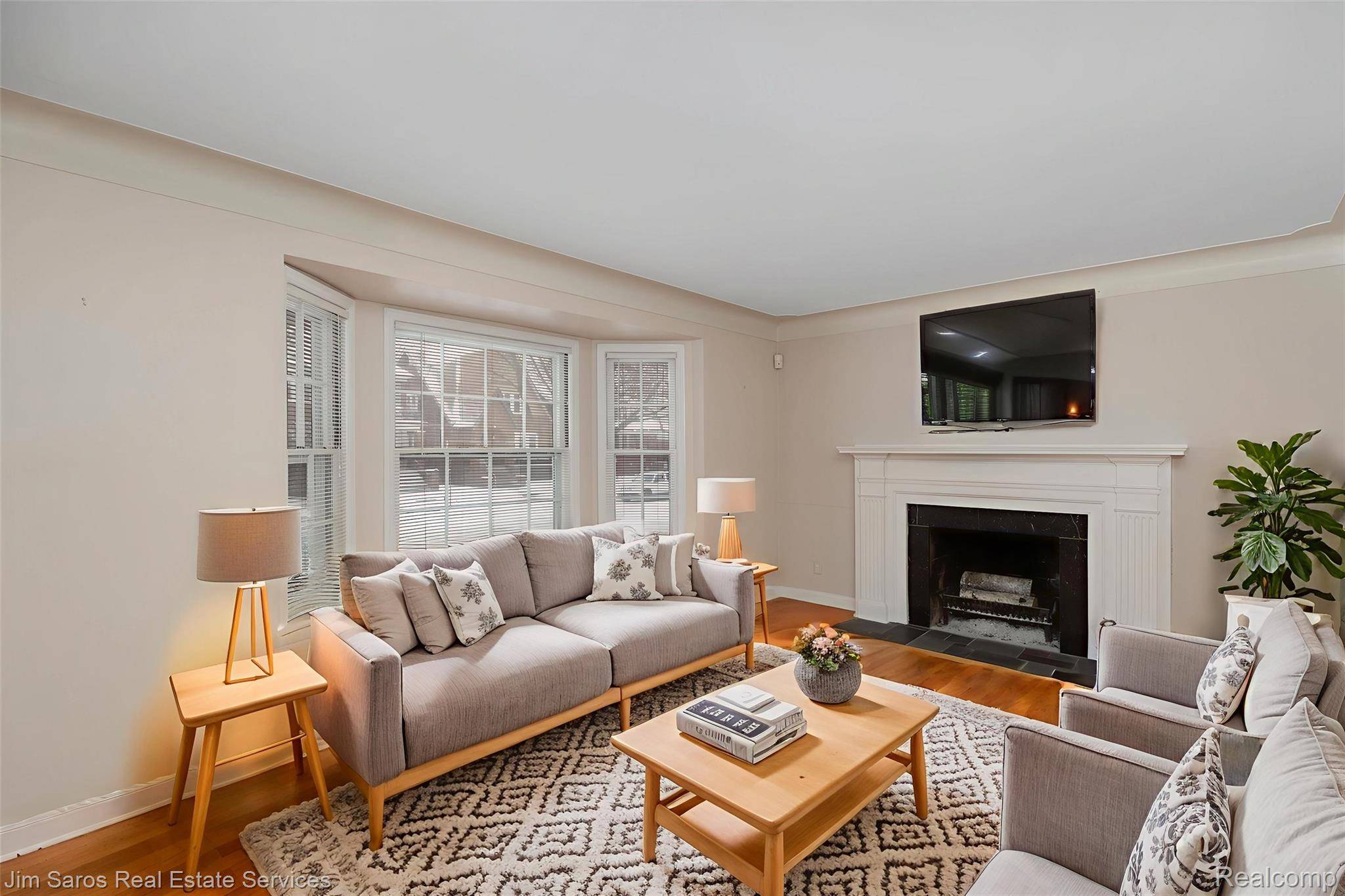 Grosse Pointe Park, MI 48230,1328 Lakepointe ST