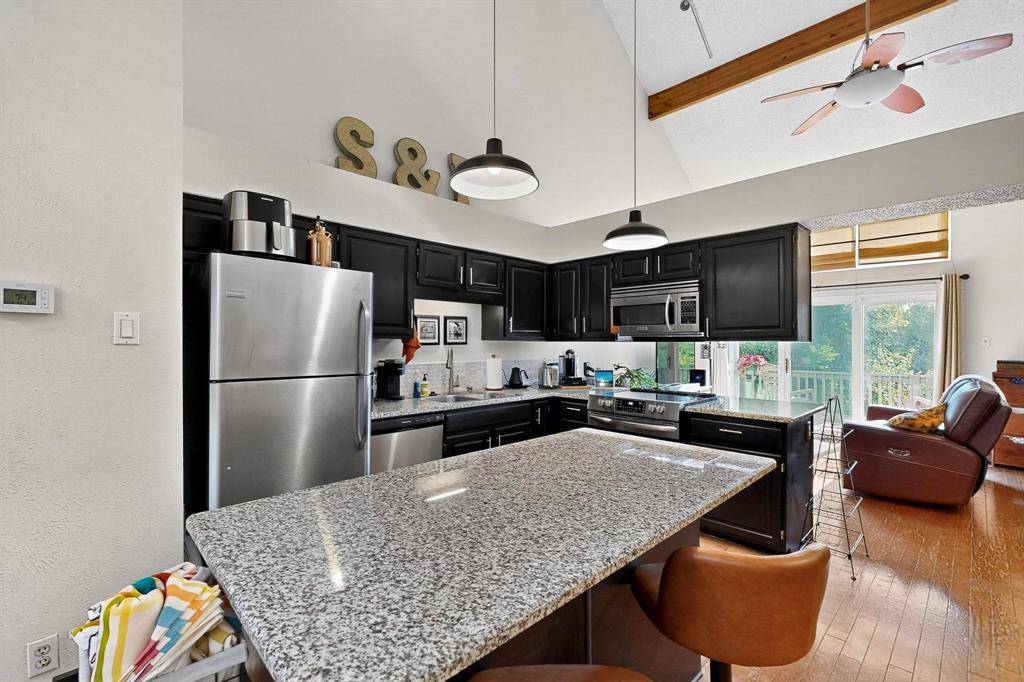 Dallas, TX 75231,9222 Church Road #114