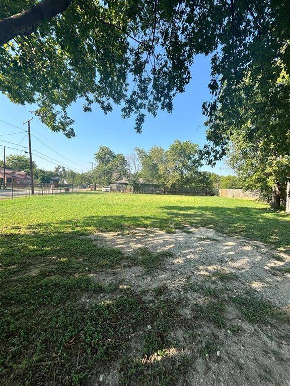 Fort Worth, TX 76105,3801 E Berry Street