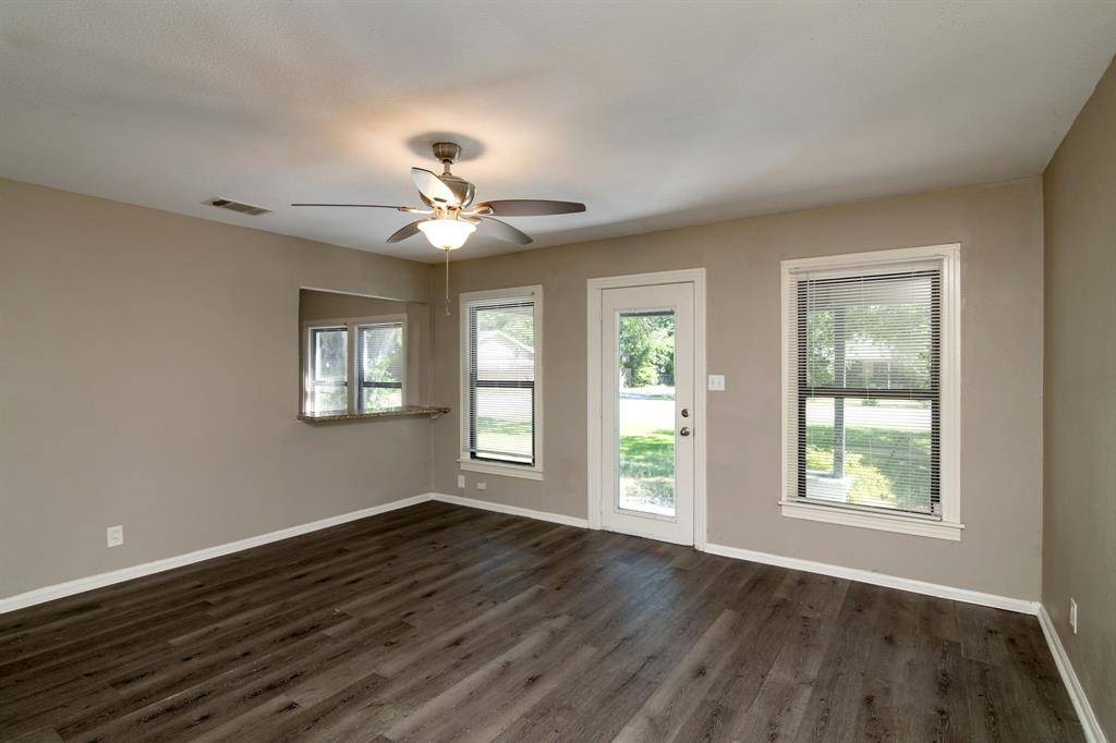 Terrell, TX 75160,207 Hackberry Street