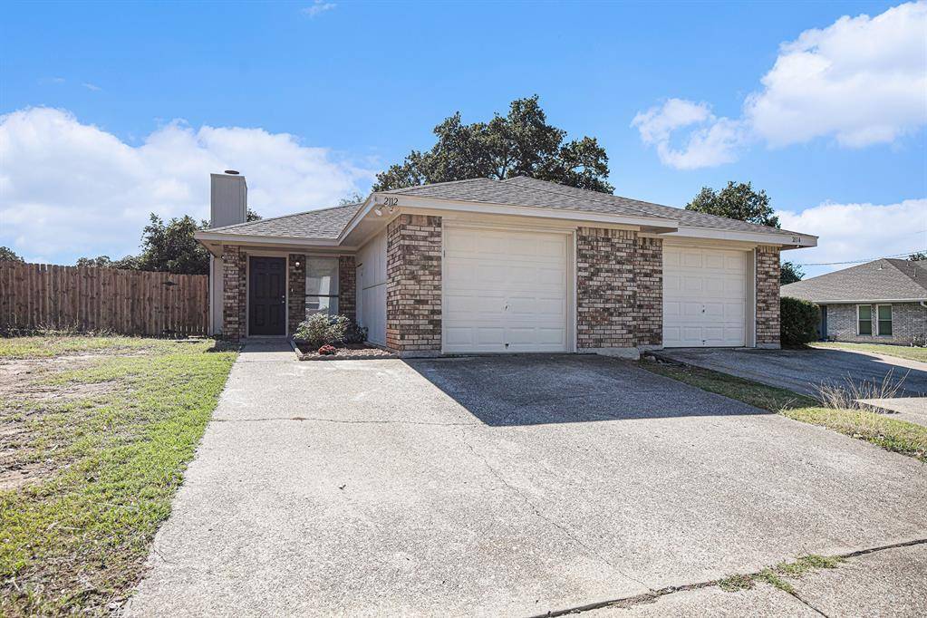 Arlington, TX 76015,2112 Windhurst Drive