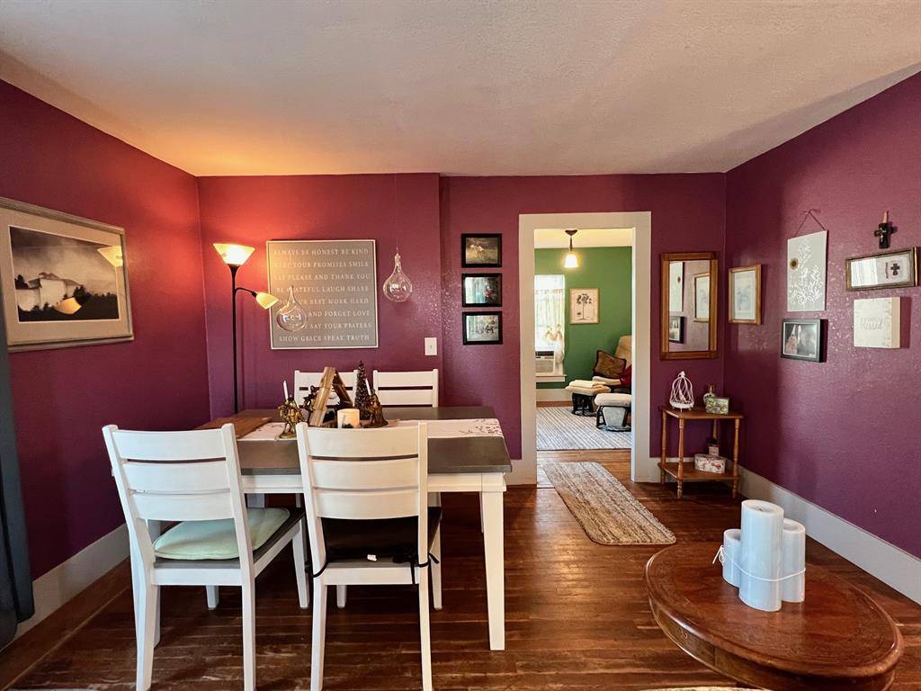 Comanche, TX 76442,700 E Highland Avenue