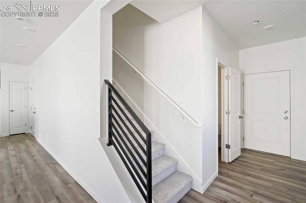 Colorado Springs, CO 80927,9357 Twin Sisters DR