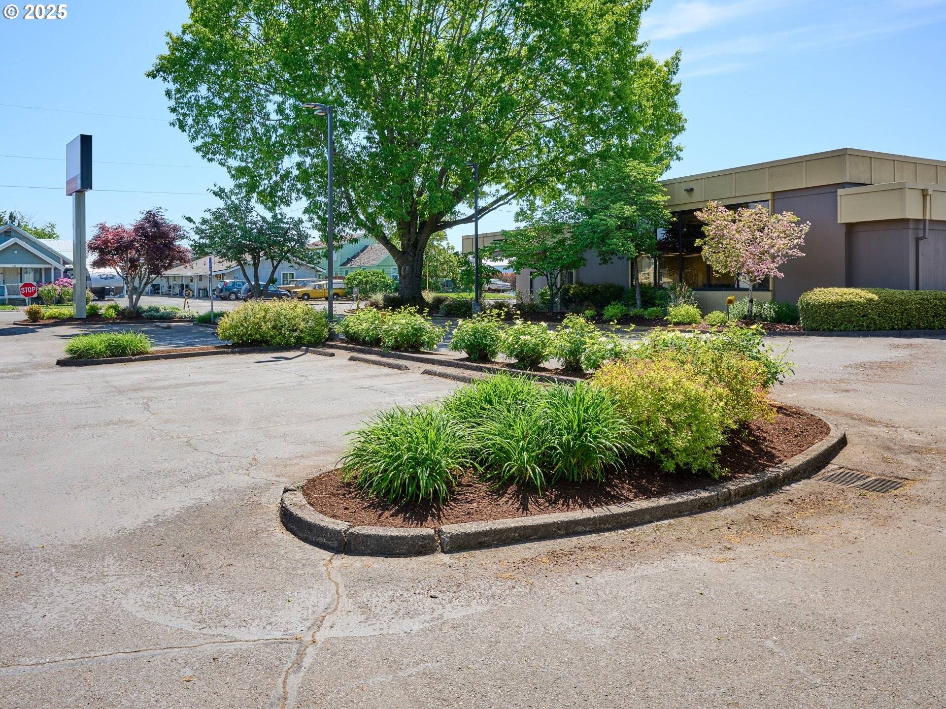 Molalla, OR 97038,200 CENTER AVE